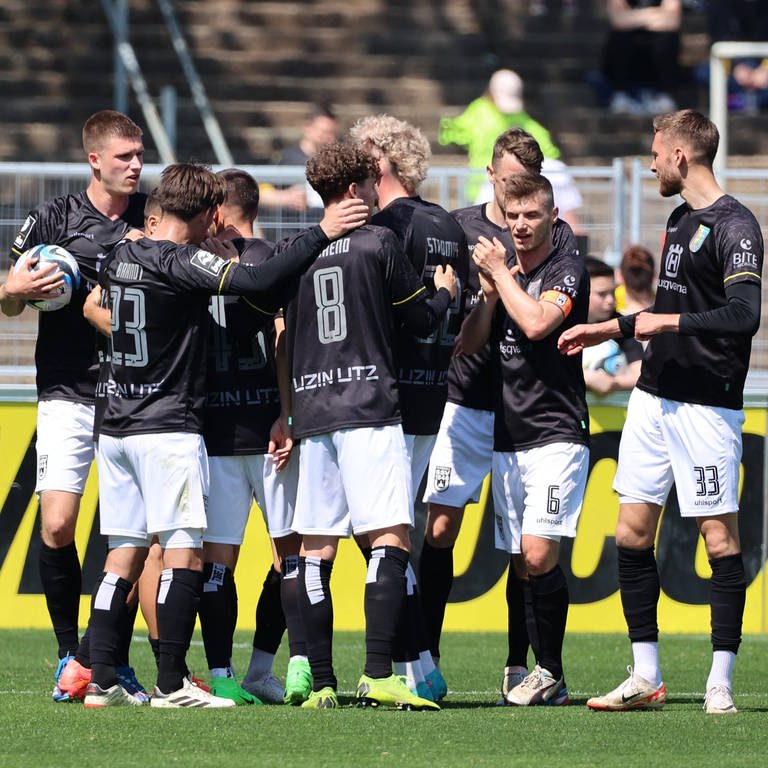 Der SSV Ulm gewinnt im Auswärtsspiel bei der zweiten Mannschaften von Borussia Dortmund. 
