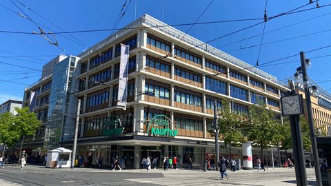 Die Filiale von Galeria Kaufhof am Mannheimer Paradeplatz soll Ende August 2024 schließen. (Foto: SWR)